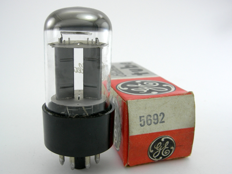 1114_SYL_5692_GE_NIB_800.JPG