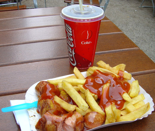 Currywurst_mit_pommes.jpg