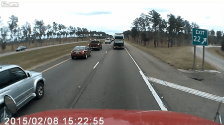 7622508970c0ea75.gif