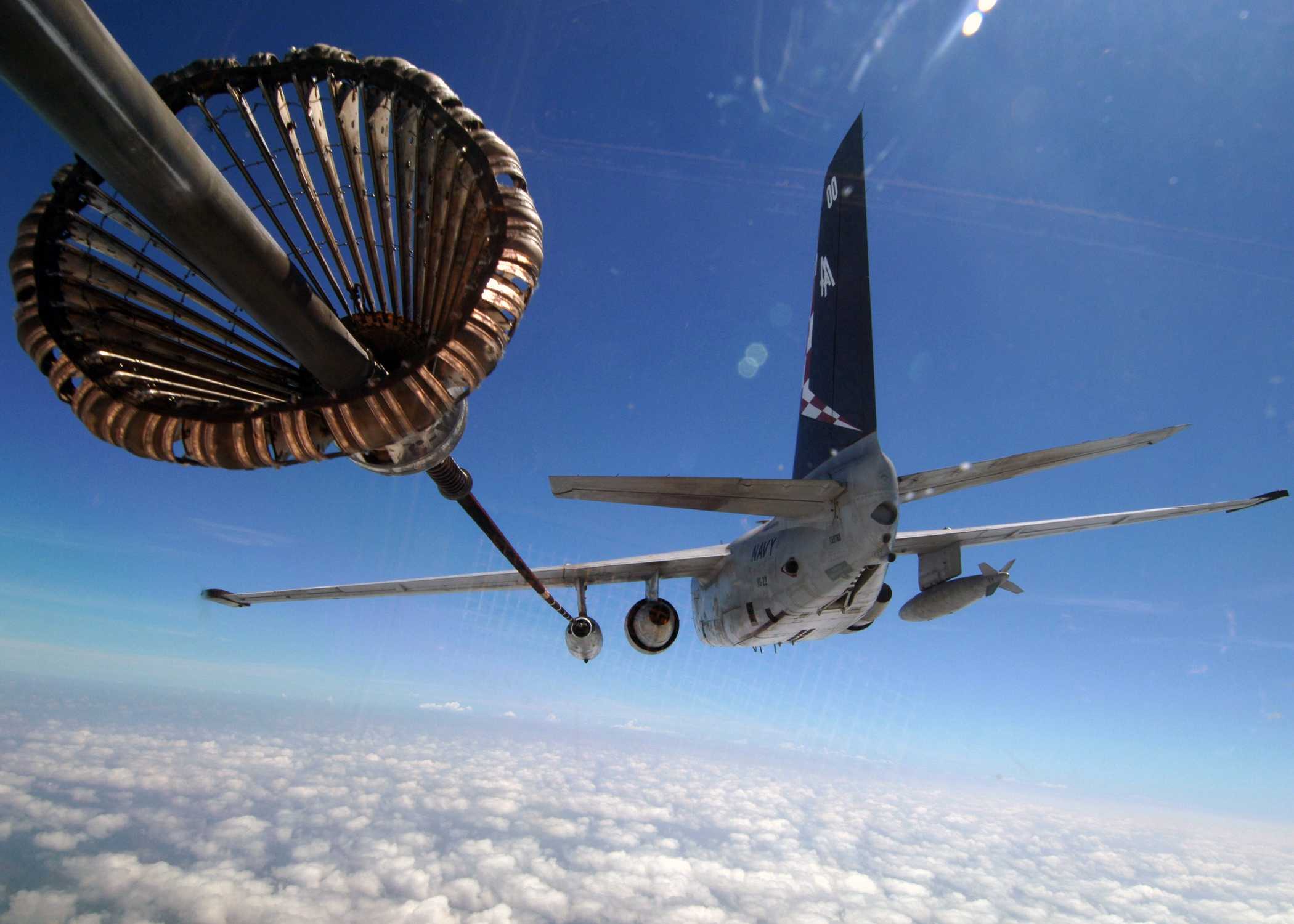S-3_Viking_in-flight_refueling.jpg