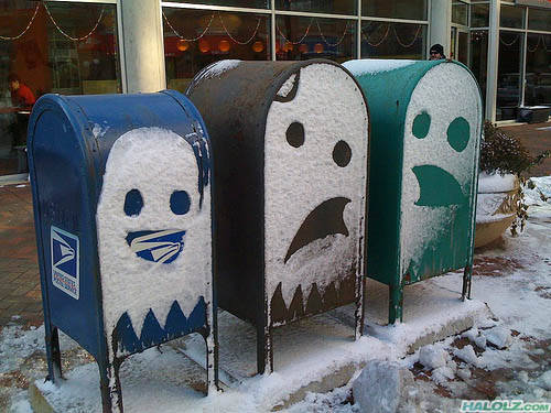 pacman-mailbox-ghosts.jpg